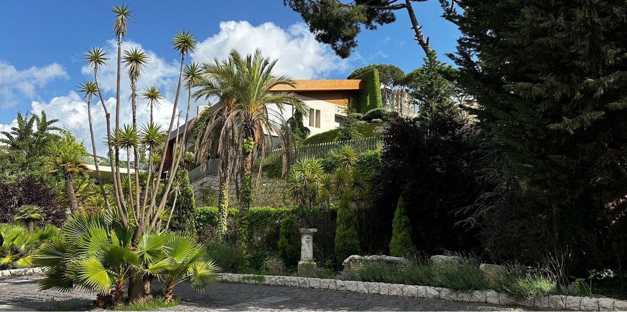Villa Chaaya garden in Baabdat by day